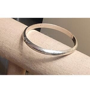 Etched 925 Sterling Silver Bangle Bracelet Florentine crosshatch art latch hinge